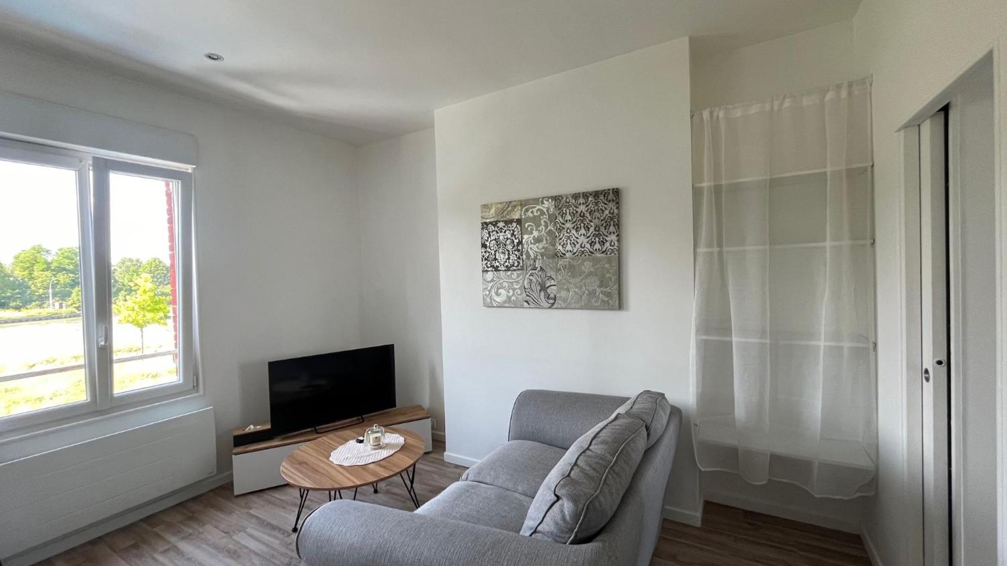 Le Compiegnois Apartment Compiegne Bagian luar foto