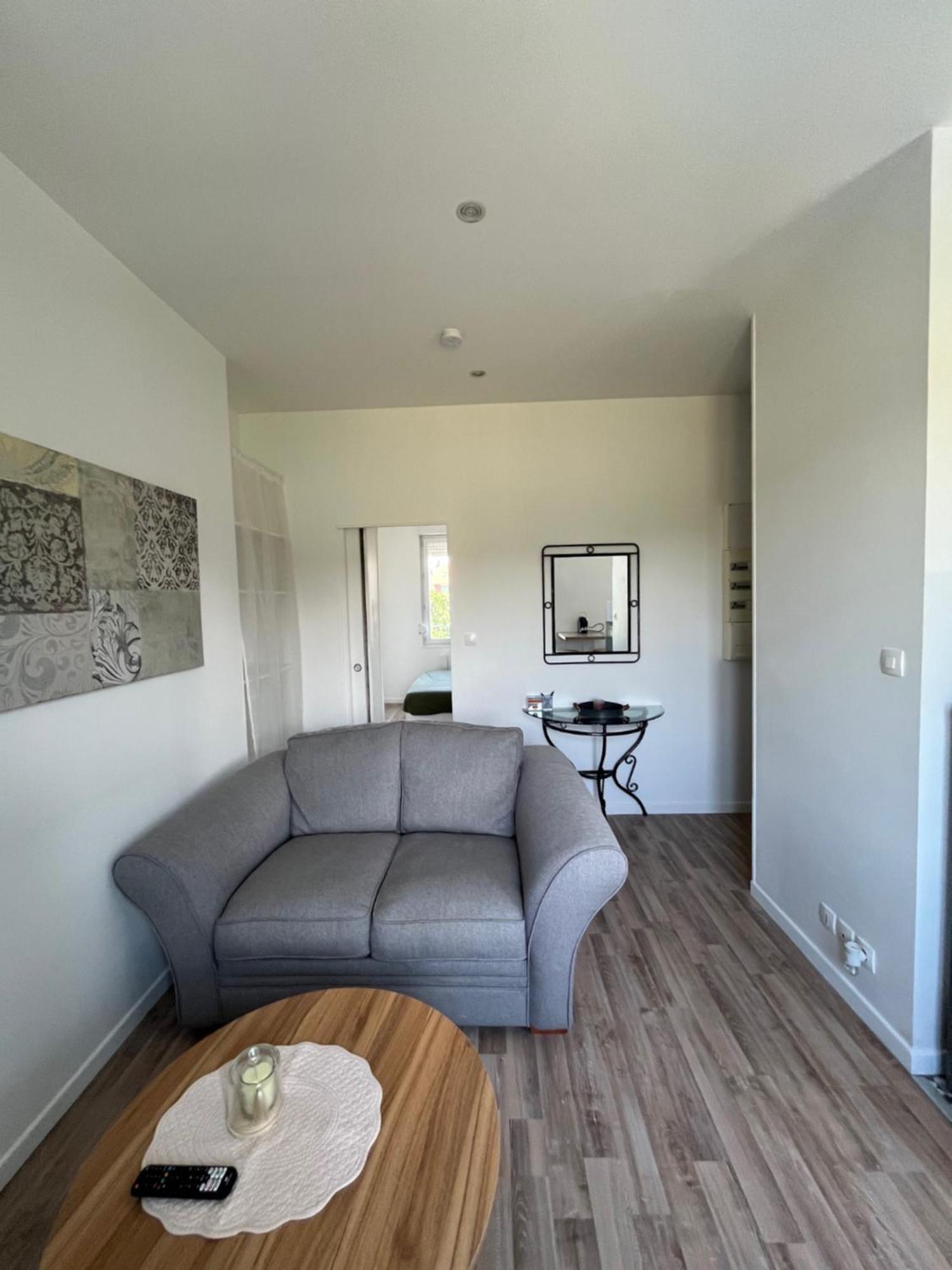 Le Compiegnois Apartment Compiegne Bagian luar foto