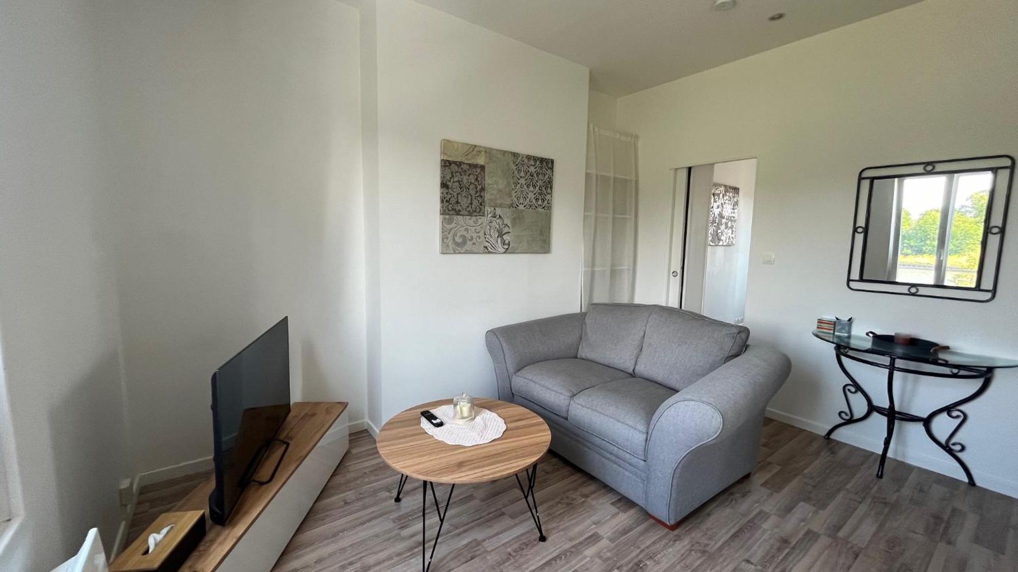 Le Compiegnois Apartment Compiegne Bagian luar foto