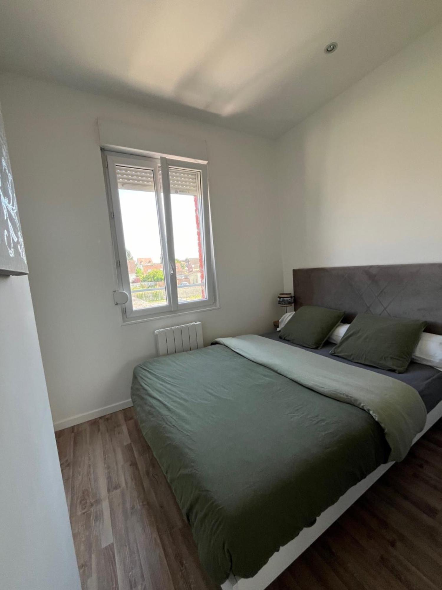 Le Compiegnois Apartment Compiegne Bagian luar foto